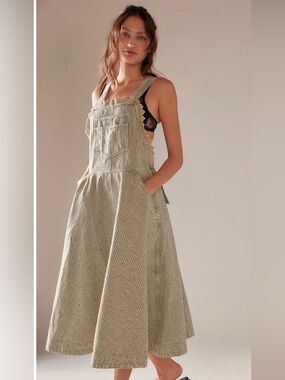 We the Free Sundown Railroad Skirtall
NWT SZ M - No longer available on website